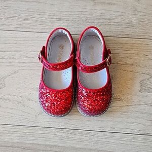 L'AMOUR Natasha Red Glitter Mary Jane - Great for Dorothy costume